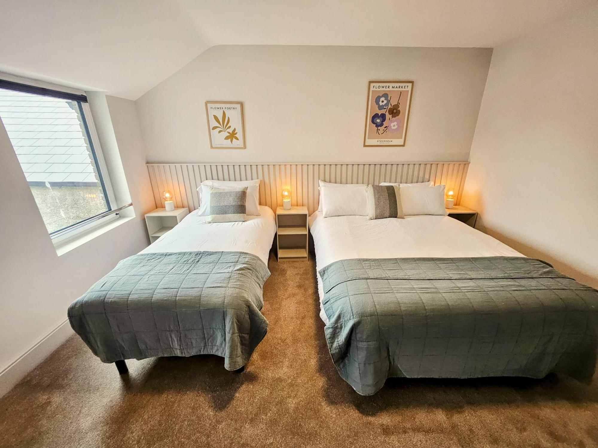 Tatlers Guest House 로스코먼 외부 사진