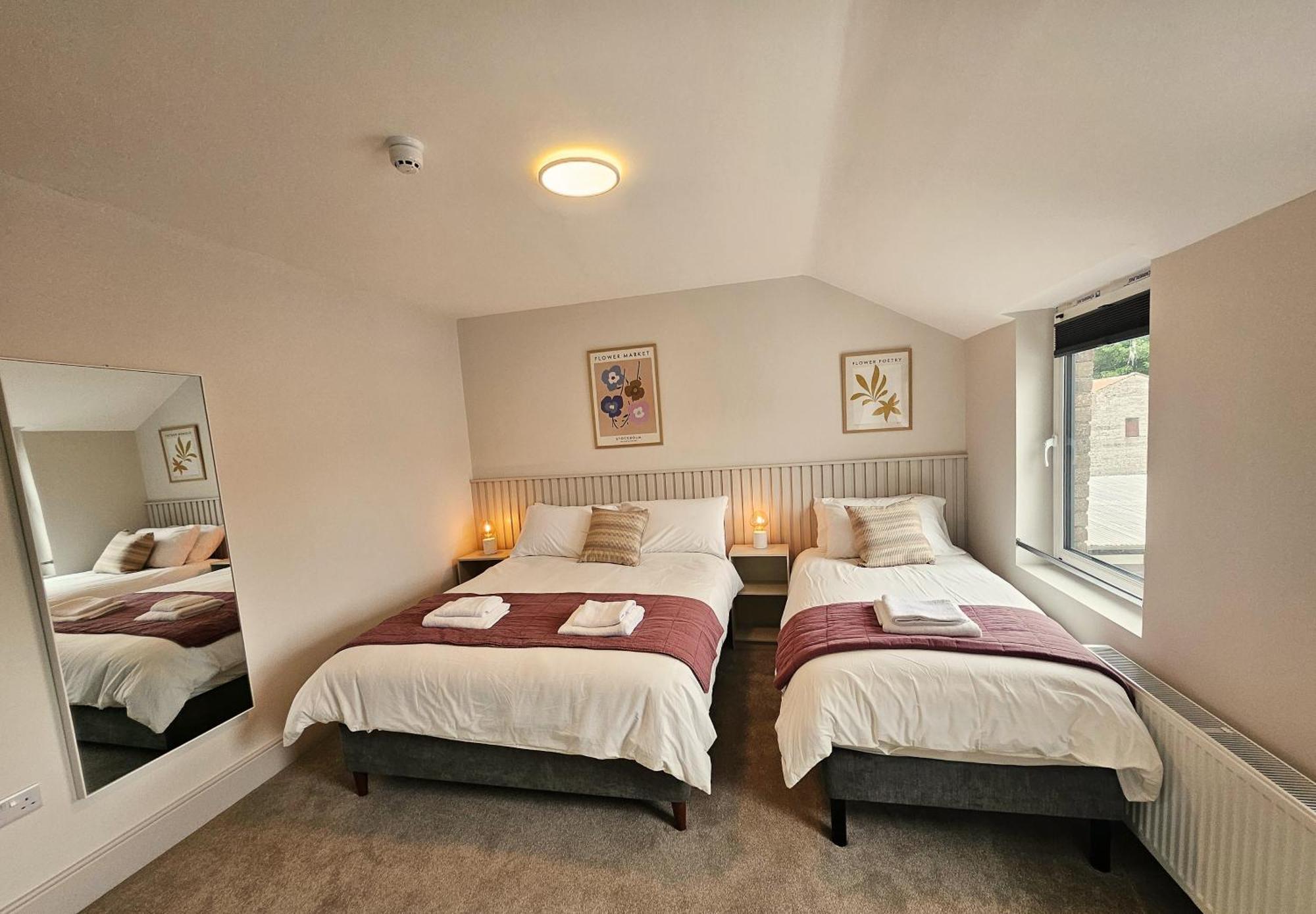 Tatlers Guest House 로스코먼 외부 사진