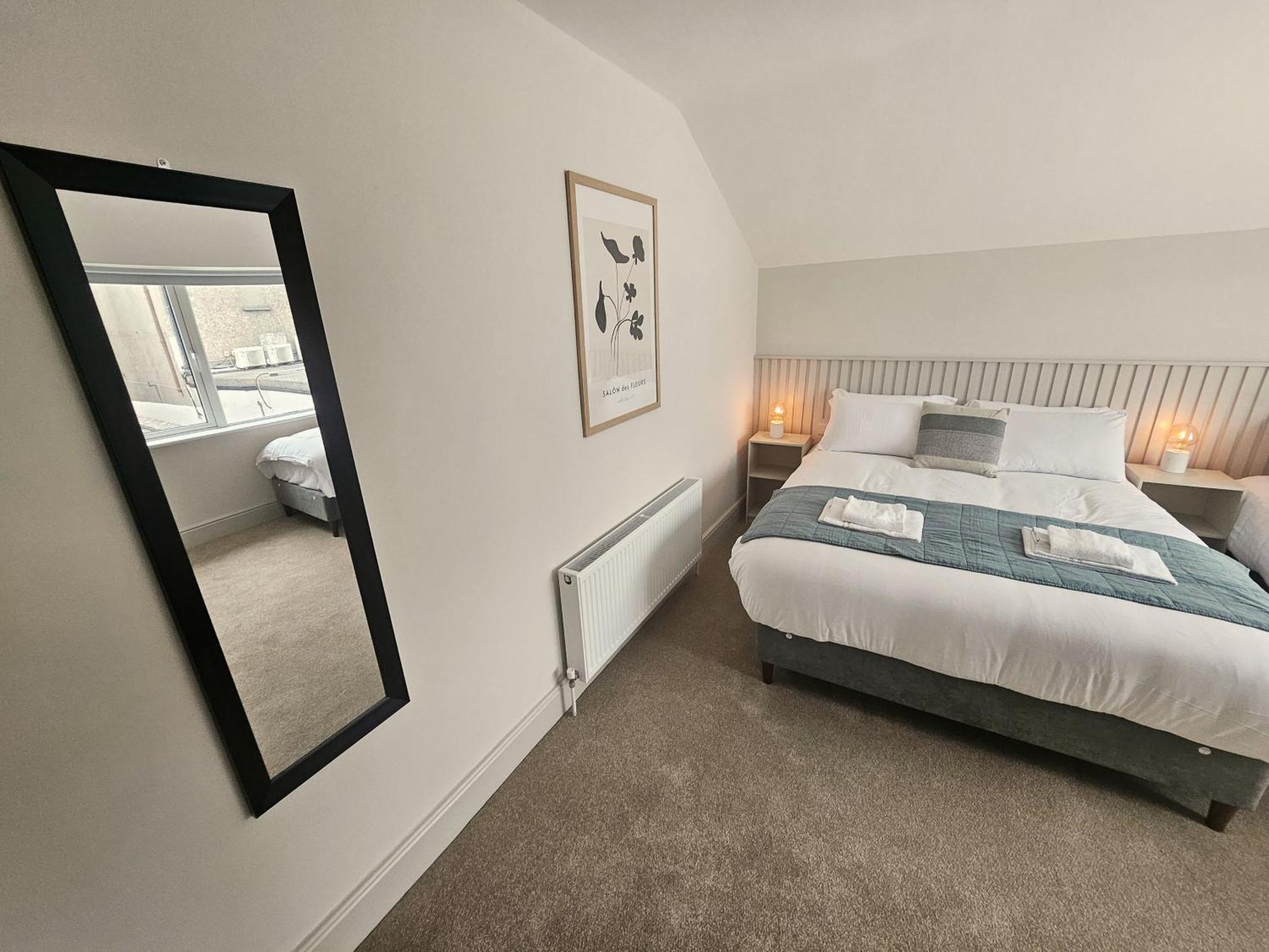 Tatlers Guest House 로스코먼 외부 사진