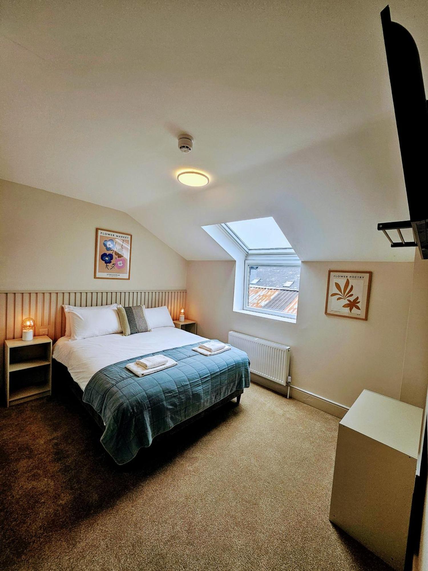 Tatlers Guest House 로스코먼 외부 사진